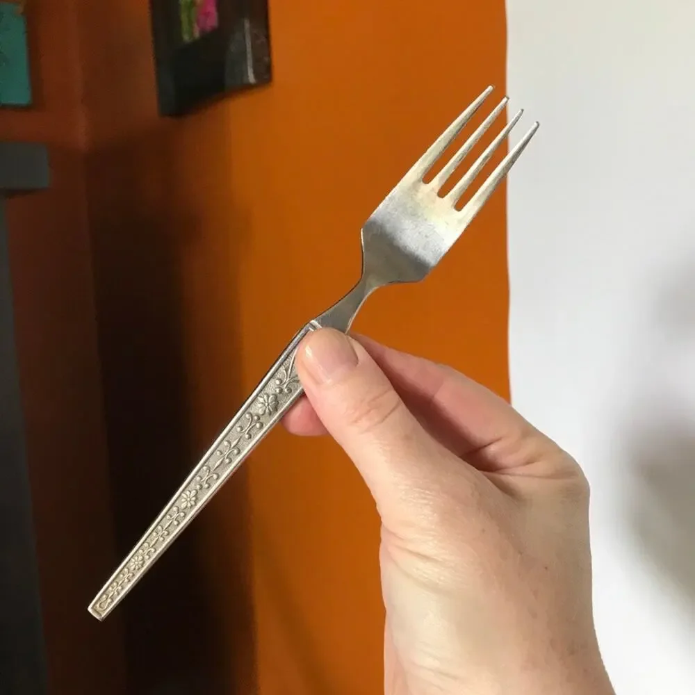Riviera Cordova stainless flatware - single dinner fork 71/2